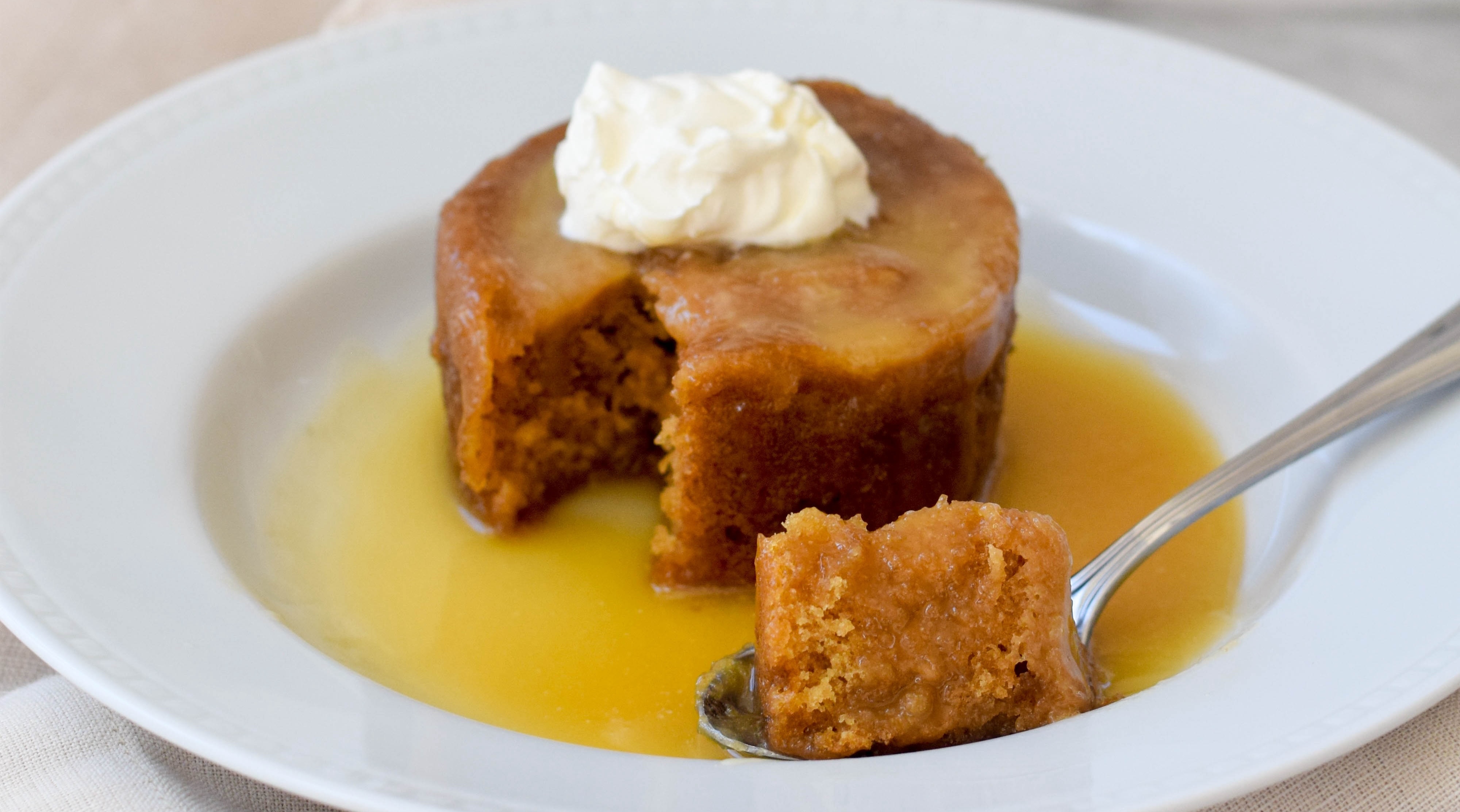 A picture of a malva pudding.